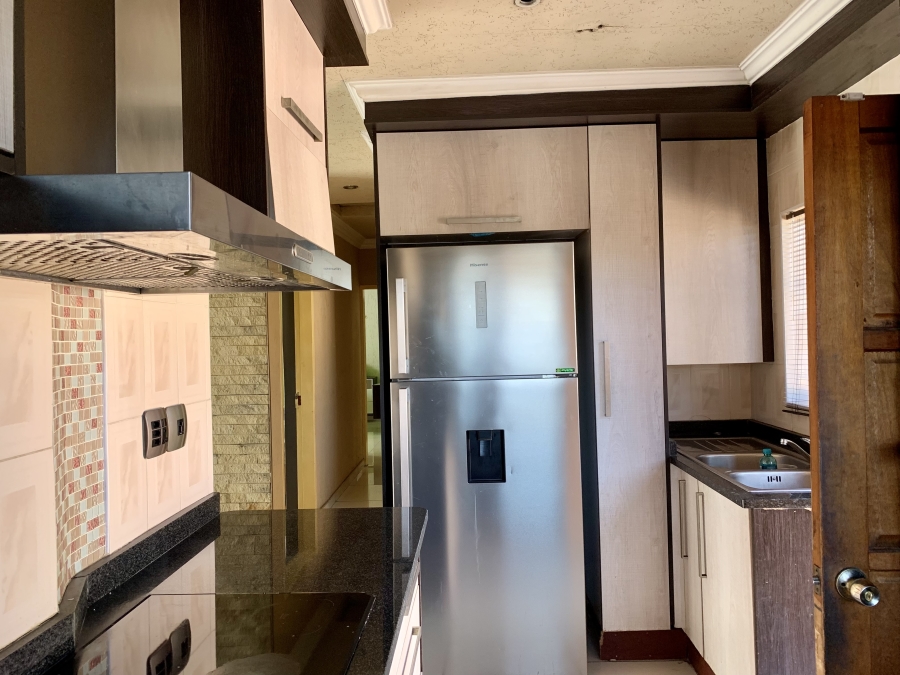 To Let 3 Bedroom Property for Rent in Birch Acres Gauteng