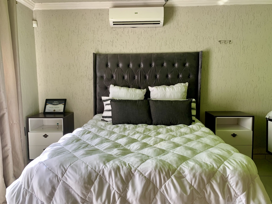 To Let 3 Bedroom Property for Rent in Birch Acres Gauteng