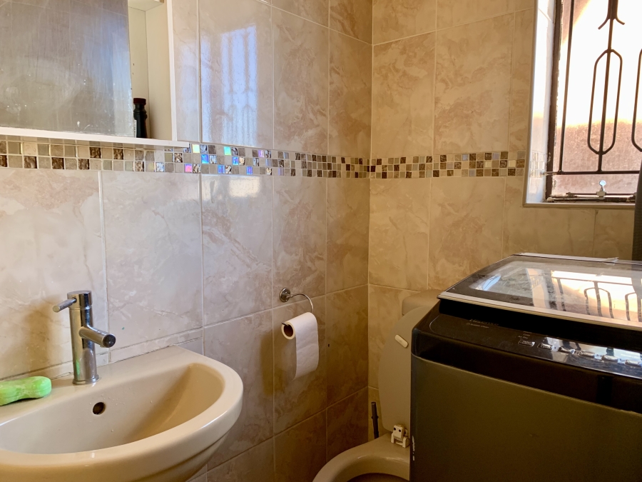 To Let 3 Bedroom Property for Rent in Birch Acres Gauteng