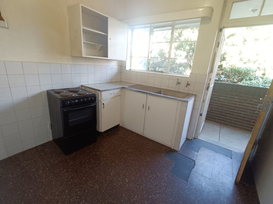 To Let 1 Bedroom Property for Rent in Emmarentia Gauteng