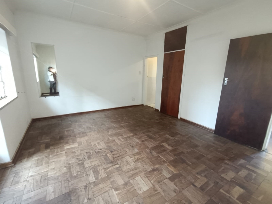 To Let 1 Bedroom Property for Rent in Emmarentia Gauteng