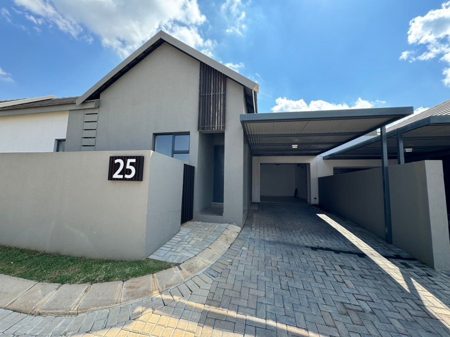 To Let 2 Bedroom Property for Rent in Glen Marais Gauteng