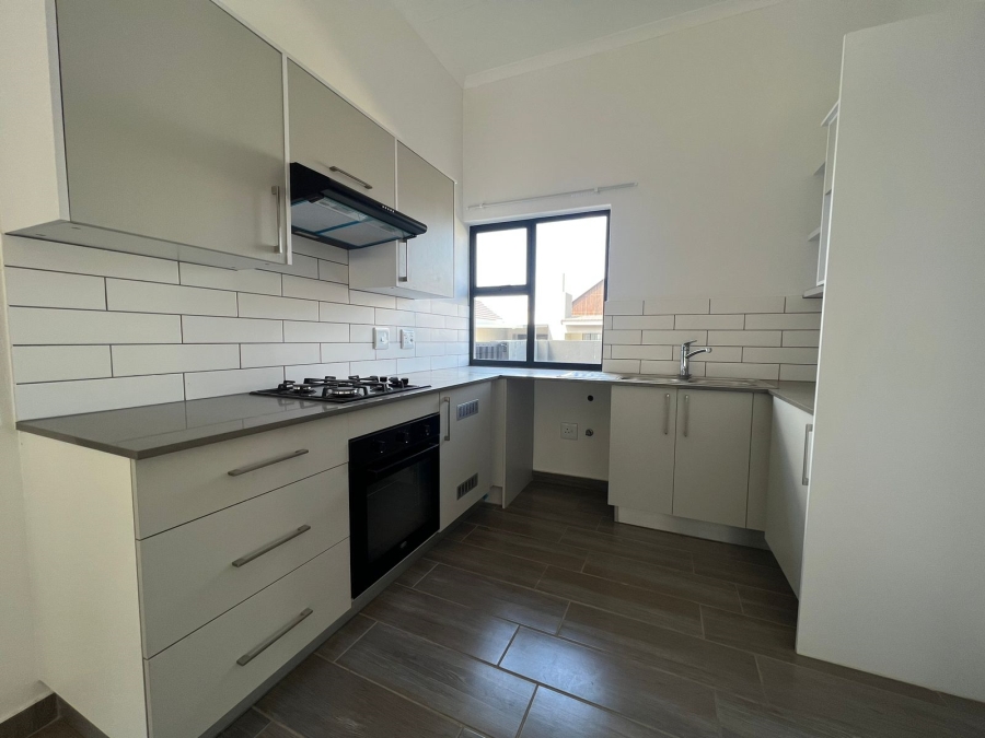 To Let 2 Bedroom Property for Rent in Glen Marais Gauteng