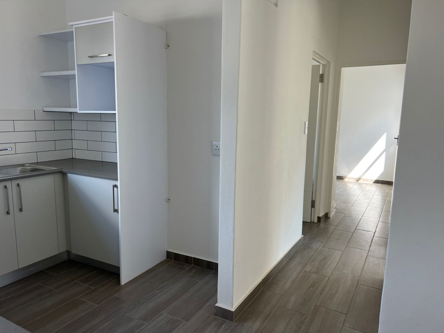 To Let 2 Bedroom Property for Rent in Glen Marais Gauteng