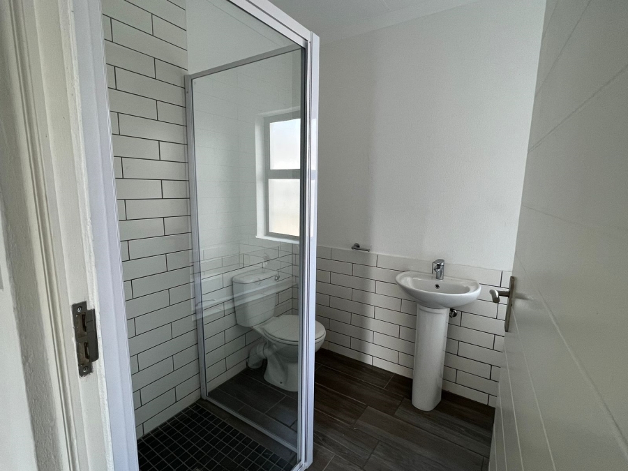 To Let 2 Bedroom Property for Rent in Glen Marais Gauteng