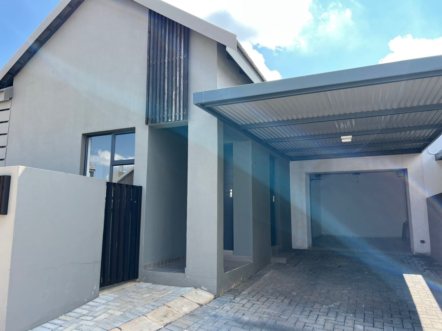 To Let 2 Bedroom Property for Rent in Glen Marais Gauteng