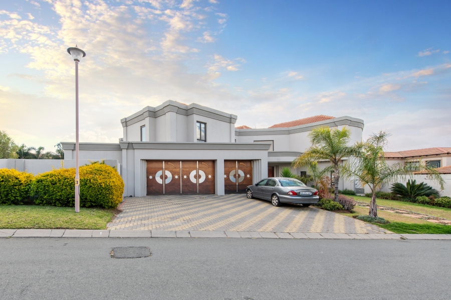 5 Bedroom Property for Sale in Savannah Hills Estate Gauteng