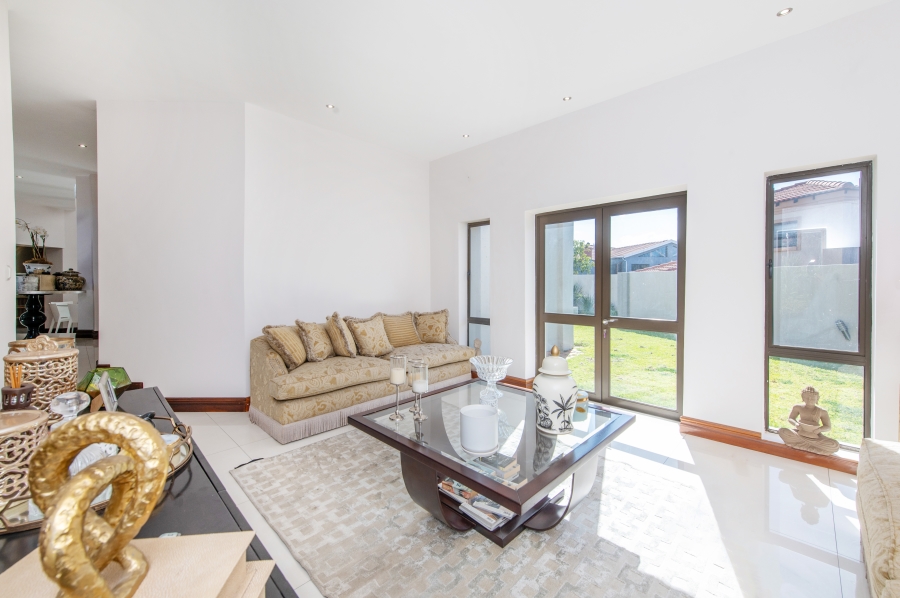 5 Bedroom Property for Sale in Savannah Hills Estate Gauteng