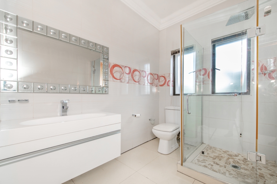 5 Bedroom Property for Sale in Savannah Hills Estate Gauteng