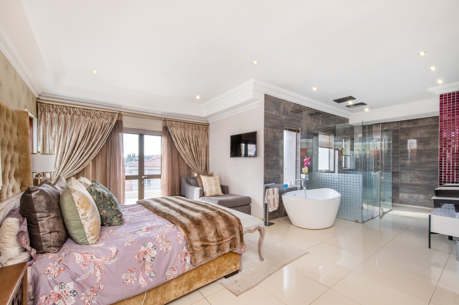 5 Bedroom Property for Sale in Savannah Hills Estate Gauteng