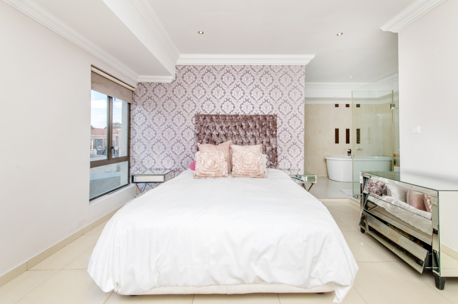 5 Bedroom Property for Sale in Savannah Hills Estate Gauteng