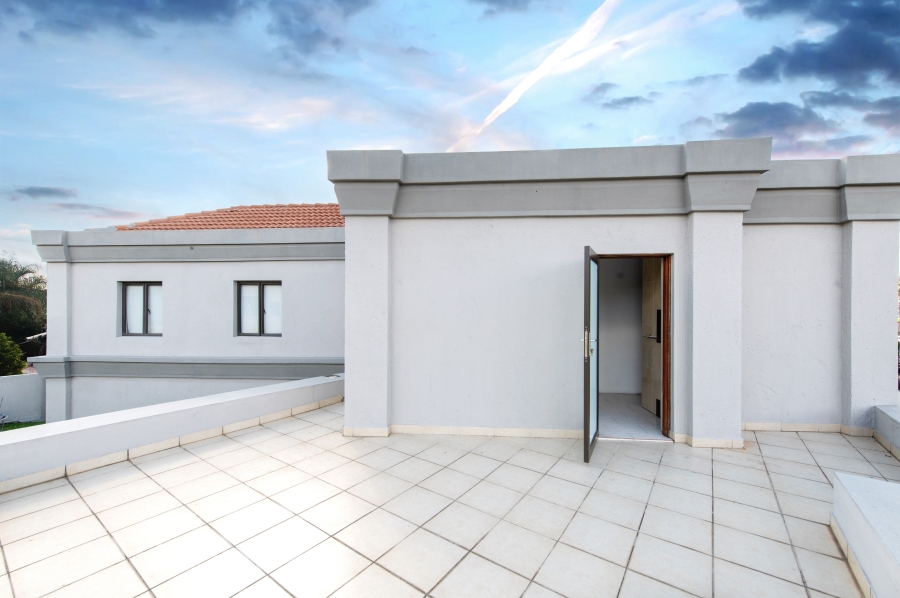 5 Bedroom Property for Sale in Savannah Hills Estate Gauteng