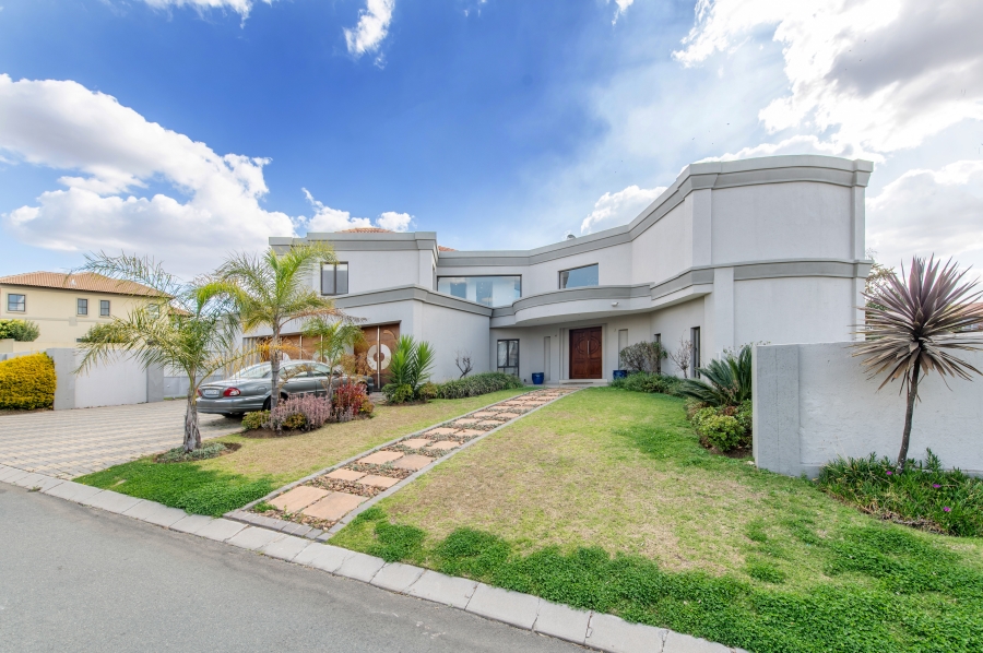 5 Bedroom Property for Sale in Savannah Hills Estate Gauteng
