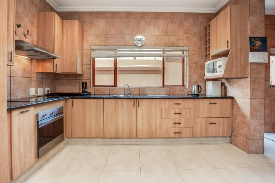 3 Bedroom Property for Sale in Beverley Gauteng