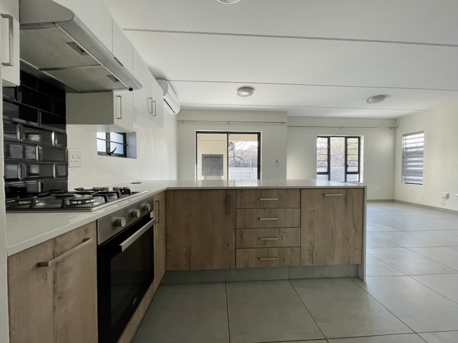 To Let 3 Bedroom Property for Rent in Fourways Gauteng