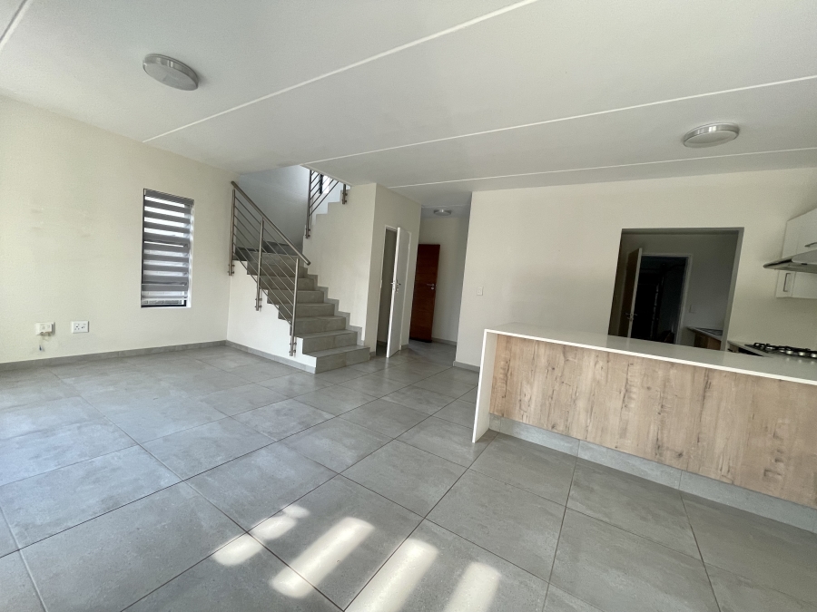 To Let 3 Bedroom Property for Rent in Fourways Gauteng
