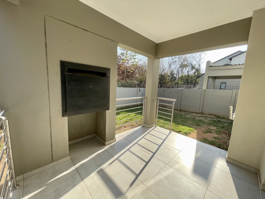 To Let 3 Bedroom Property for Rent in Fourways Gauteng