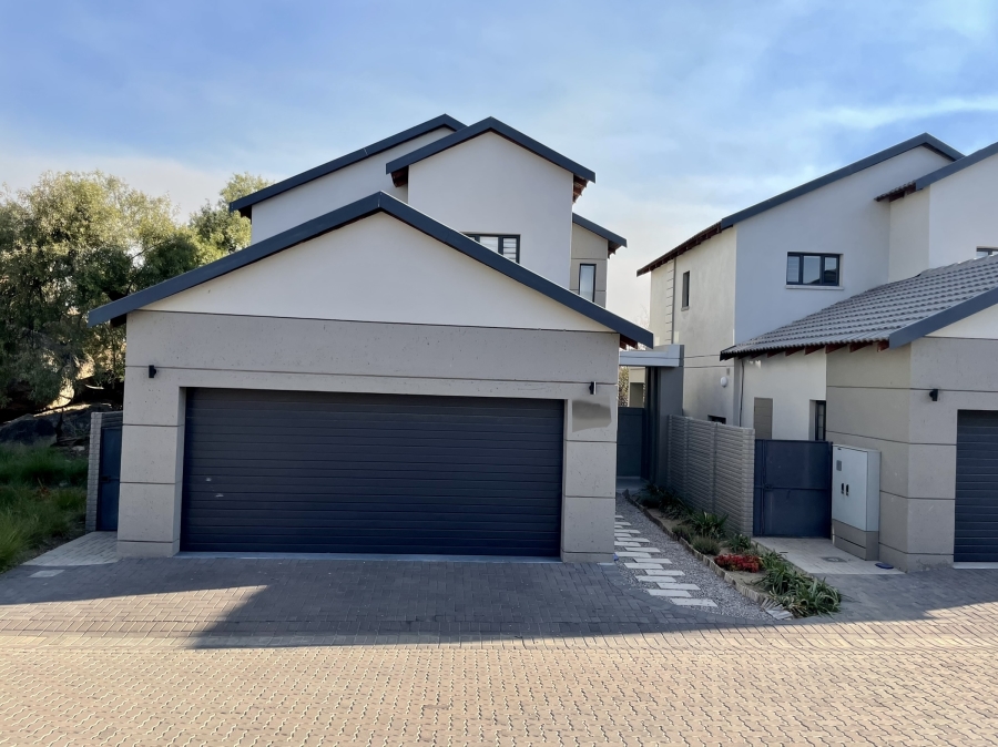 To Let 3 Bedroom Property for Rent in Fourways Gauteng