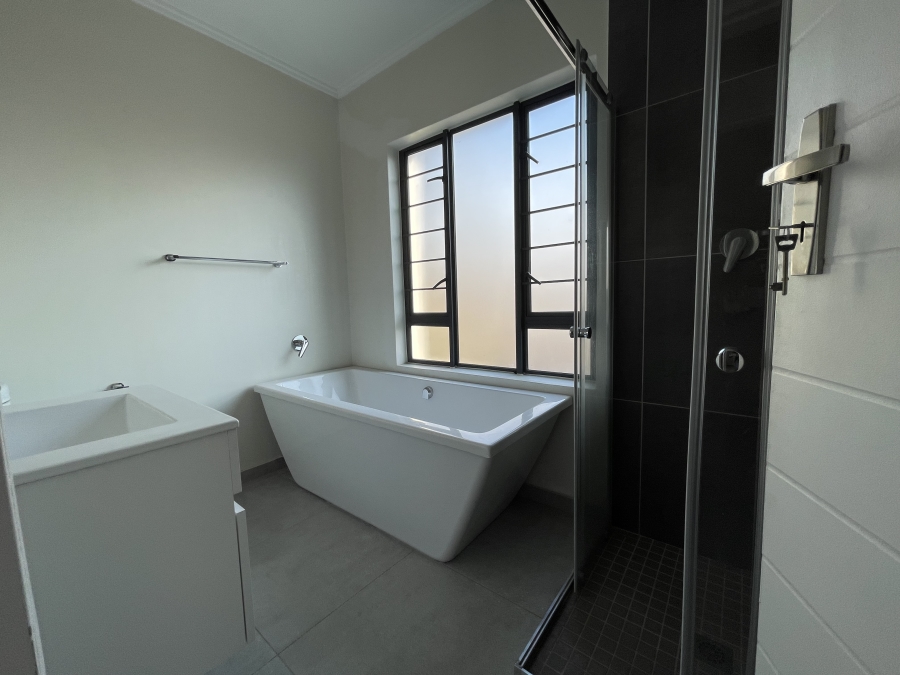 To Let 3 Bedroom Property for Rent in Fourways Gauteng