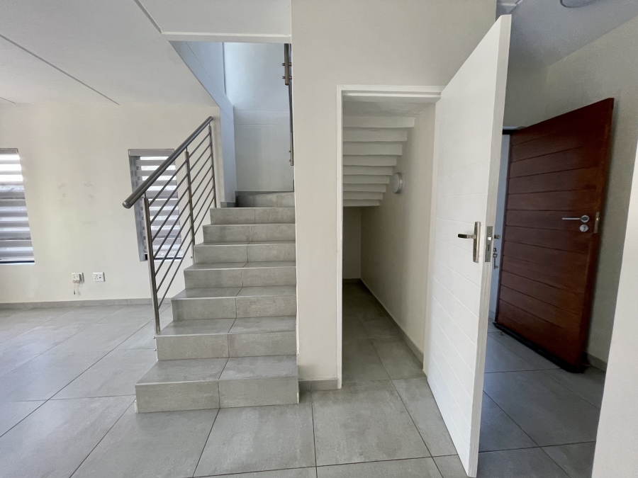 To Let 3 Bedroom Property for Rent in Fourways Gauteng