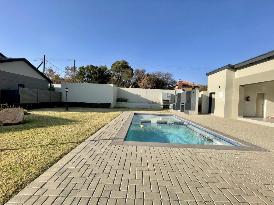 To Let 3 Bedroom Property for Rent in Fourways Gauteng