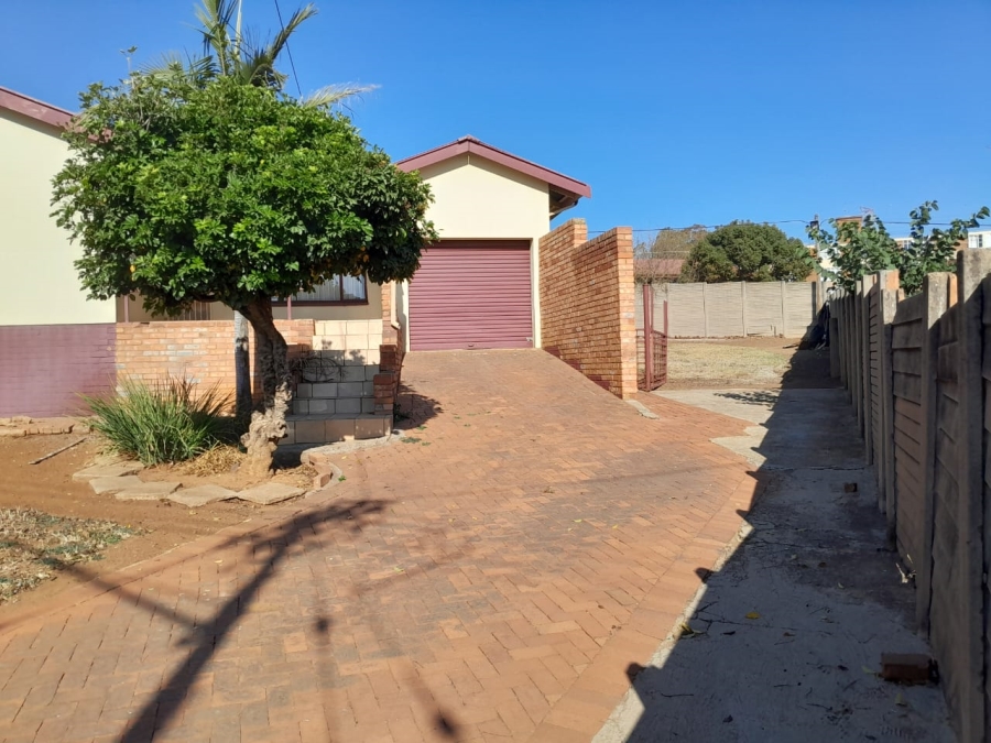 3 Bedroom Property for Sale in Kwaggasrand Gauteng