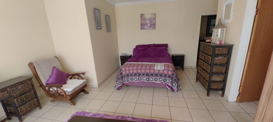 6 Bedroom Property for Sale in Witpoortjie Gauteng