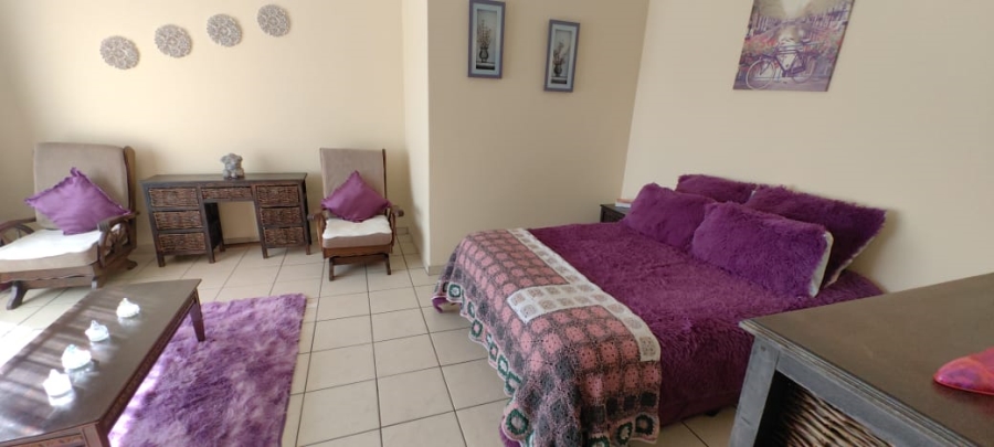 6 Bedroom Property for Sale in Witpoortjie Gauteng