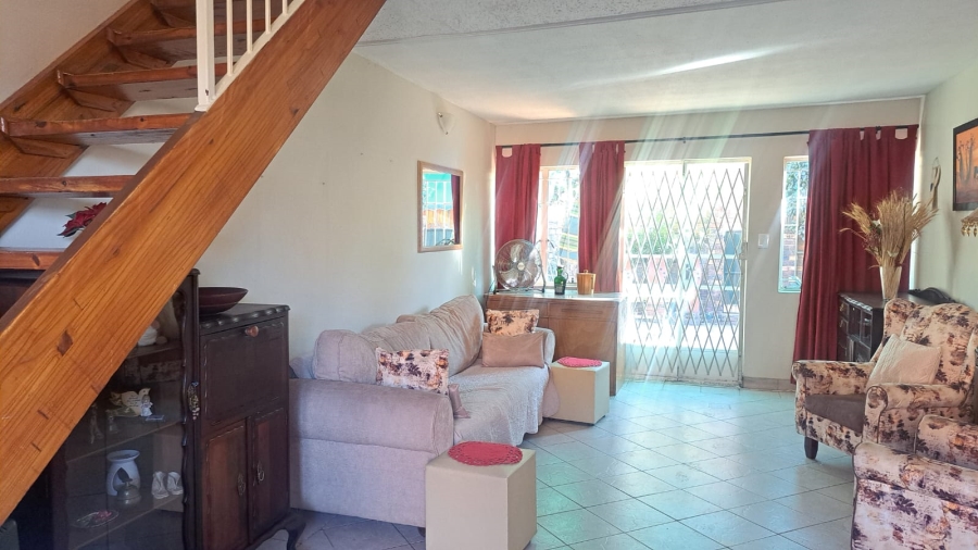 3 Bedroom Property for Sale in Garsfontein Gauteng