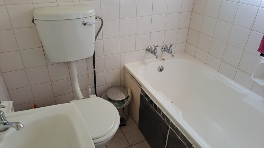 3 Bedroom Property for Sale in Garsfontein Gauteng