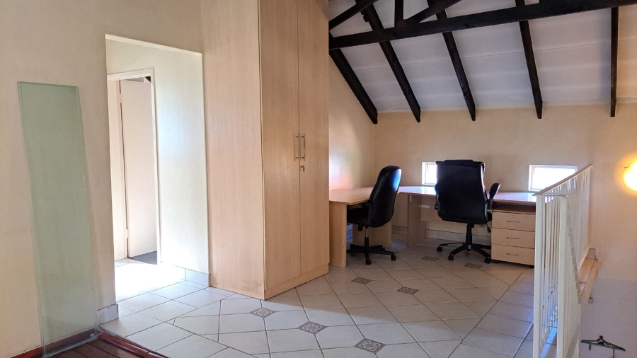 3 Bedroom Property for Sale in Garsfontein Gauteng