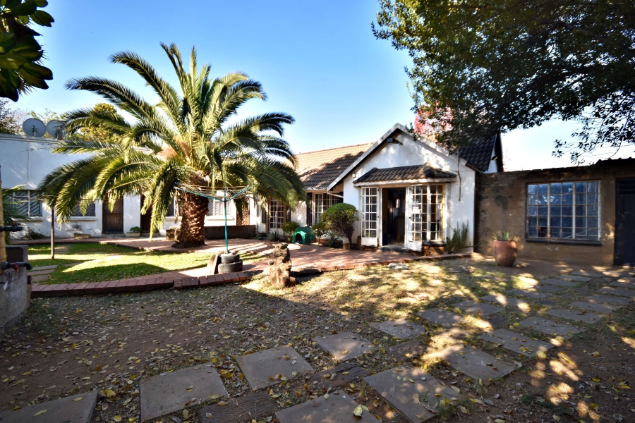 6 Bedroom Property for Sale in Bloubosrand Gauteng