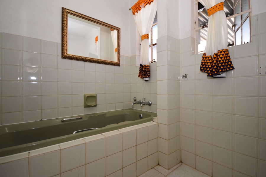 6 Bedroom Property for Sale in Bloubosrand Gauteng