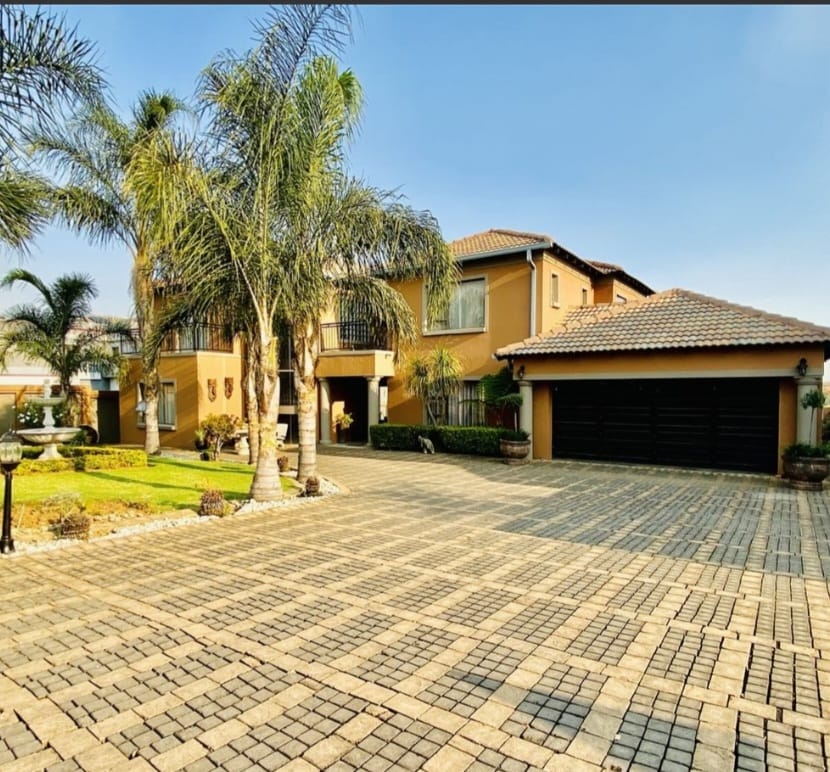 4 Bedroom Property for Sale in Helderwyk Gauteng