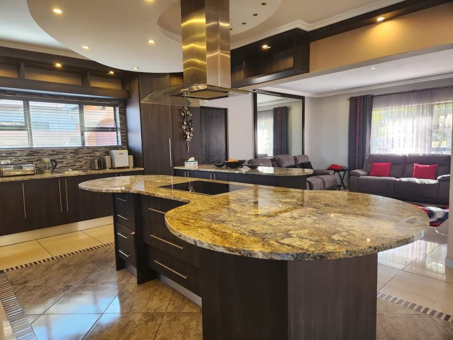 4 Bedroom Property for Sale in Helderwyk Gauteng