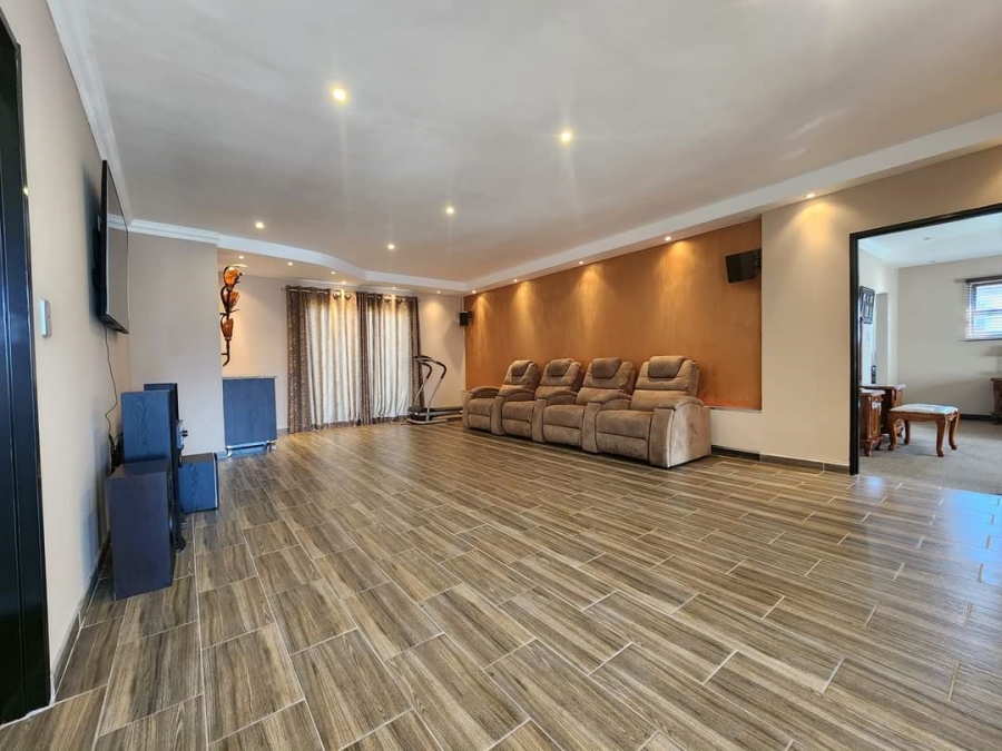 4 Bedroom Property for Sale in Helderwyk Gauteng