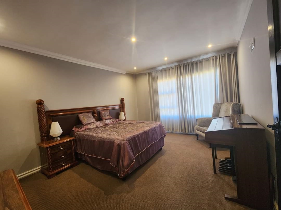 4 Bedroom Property for Sale in Helderwyk Gauteng