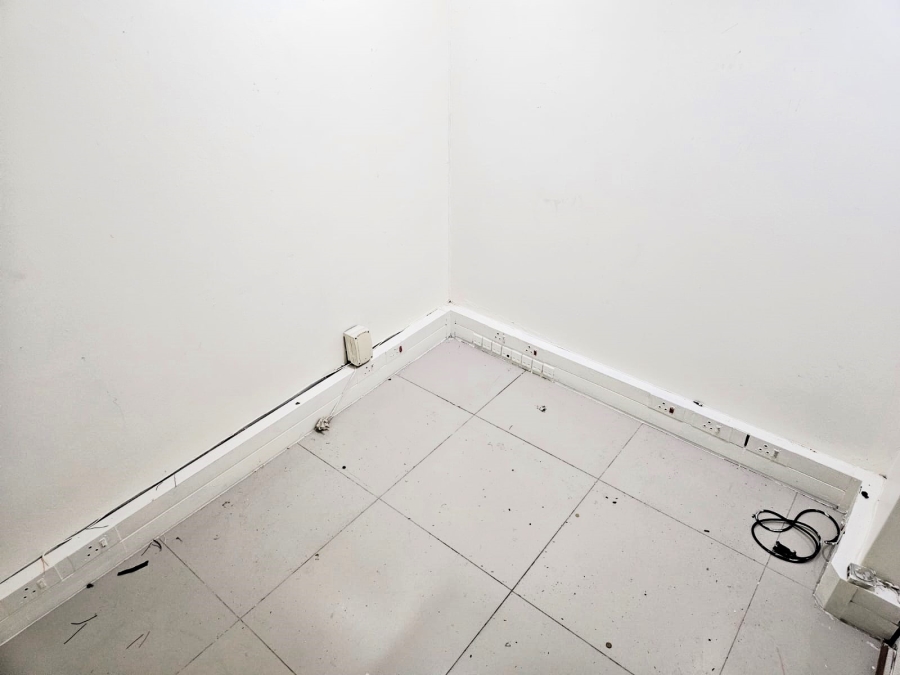 Commercial Property for Sale in Eldoraigne Gauteng