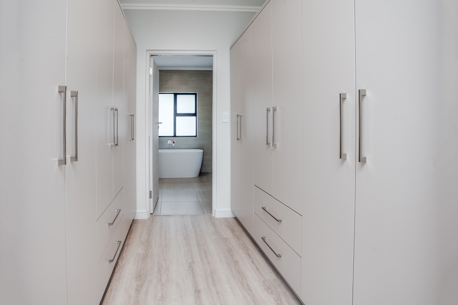 3 Bedroom Property for Sale in Bryanston Gauteng
