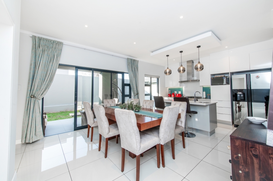 3 Bedroom Property for Sale in Lonehill Gauteng