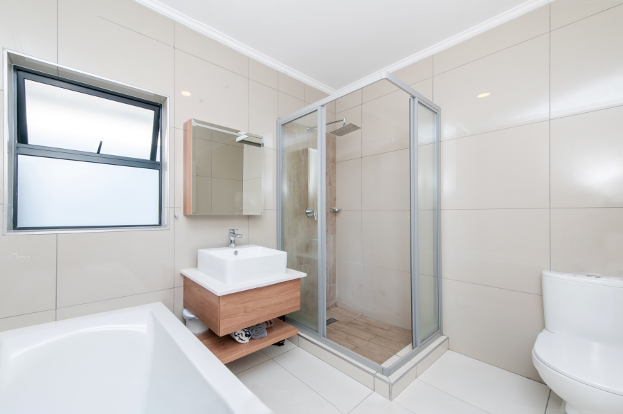 3 Bedroom Property for Sale in Lonehill Gauteng