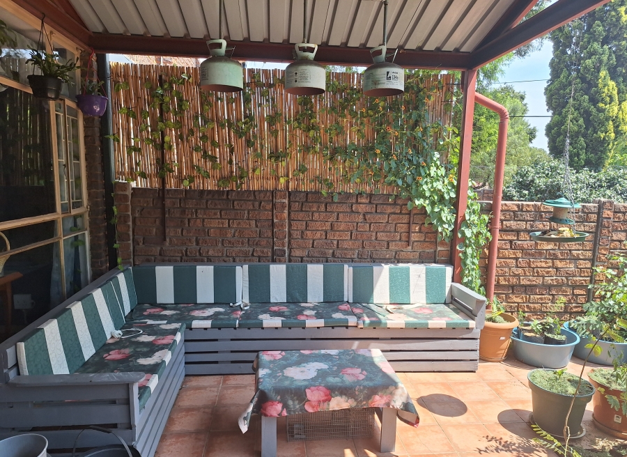 2 Bedroom Property for Sale in Wierda Park Gauteng