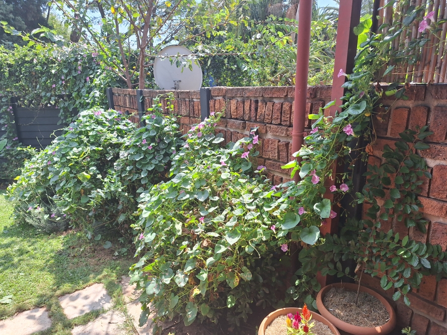 2 Bedroom Property for Sale in Wierda Park Gauteng