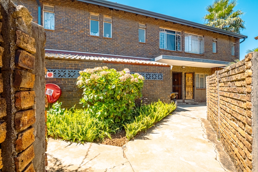 2 Bedroom Property for Sale in Wierda Park Gauteng