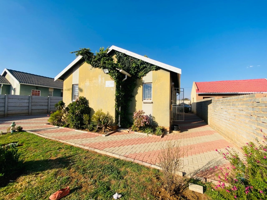 3 Bedroom Property for Sale in Savanna City Gauteng
