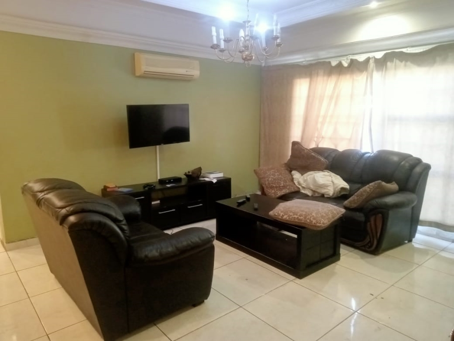 4 Bedroom Property for Sale in Annlin Gauteng
