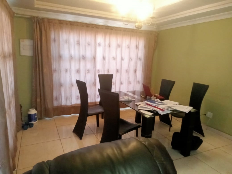4 Bedroom Property for Sale in Annlin Gauteng