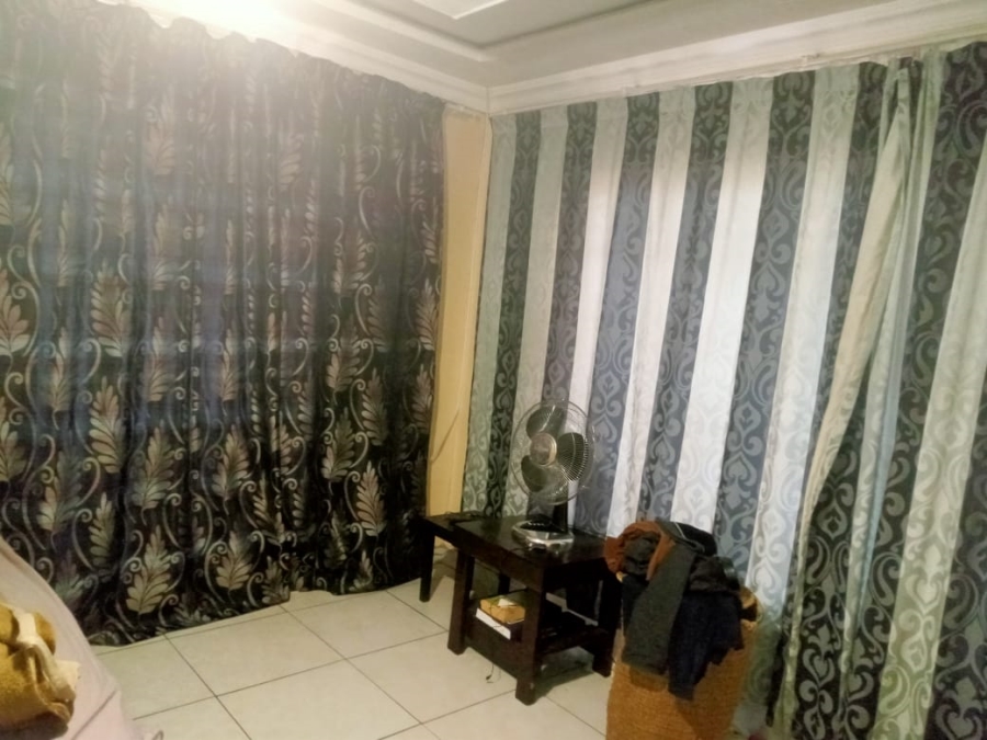 4 Bedroom Property for Sale in Annlin Gauteng