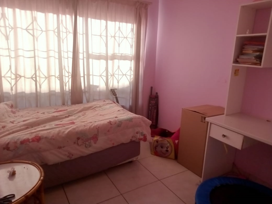 4 Bedroom Property for Sale in Annlin Gauteng