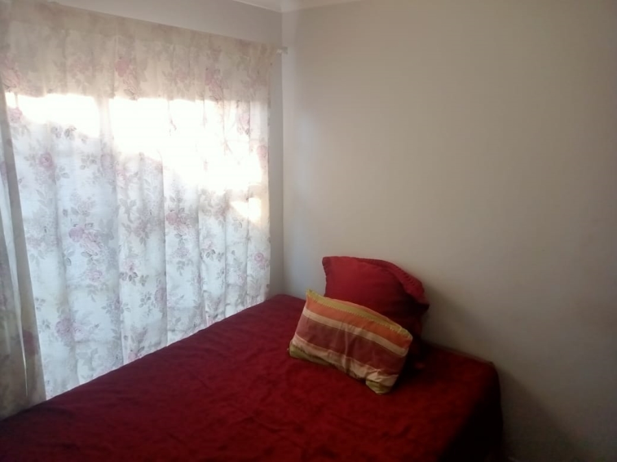 4 Bedroom Property for Sale in Annlin Gauteng